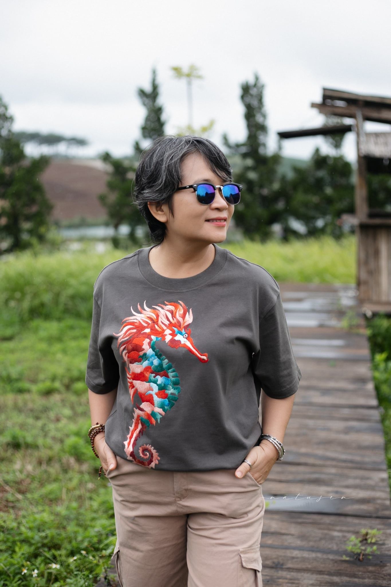  Áo thun thêu tay Hải Vương - BabyTee Xám 