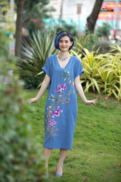  Đầm Tahera V xanh tím thêu tay Queen Jacobean 