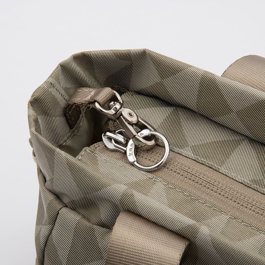  Túi đeo vai 2way Monogram 3rd LTD 5L 