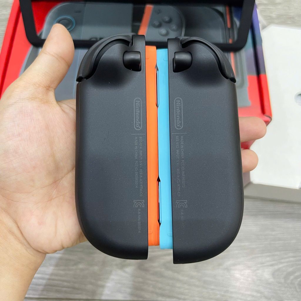 Máy Chơi Game Nintendo Switch 2 Black Joy-Con (Cũ/2nd)