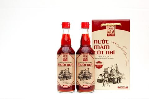 Hộp 02 Chai Nước Mắm Cốt Đặc Biệt Độ Đạm Tự Nhiên 100% (ủ 2 năm), OCOP 4 SAO, HIỆU MƯỜI QUÝ 500ML x 2 - CHAI THUỶ TINH