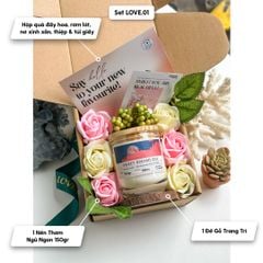 Set Quà Tặng Valentine 14/2 8/3 Nến Thơm và Hoa Hồng HENY GARDEN