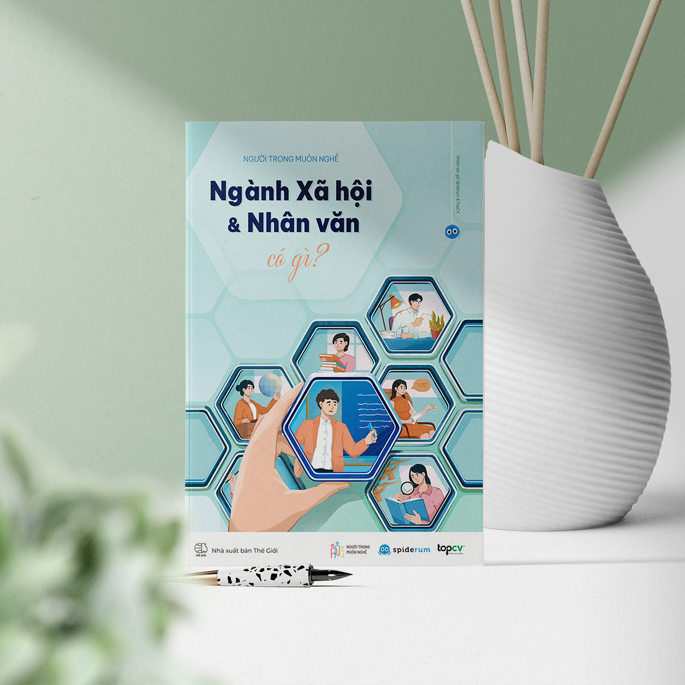  Combo Hướng Nghiệp - Sách Code Và Cát và Người Trong Muôn Nghề: Ngành Xã Hội Và Nhân Văn Có Gì? 