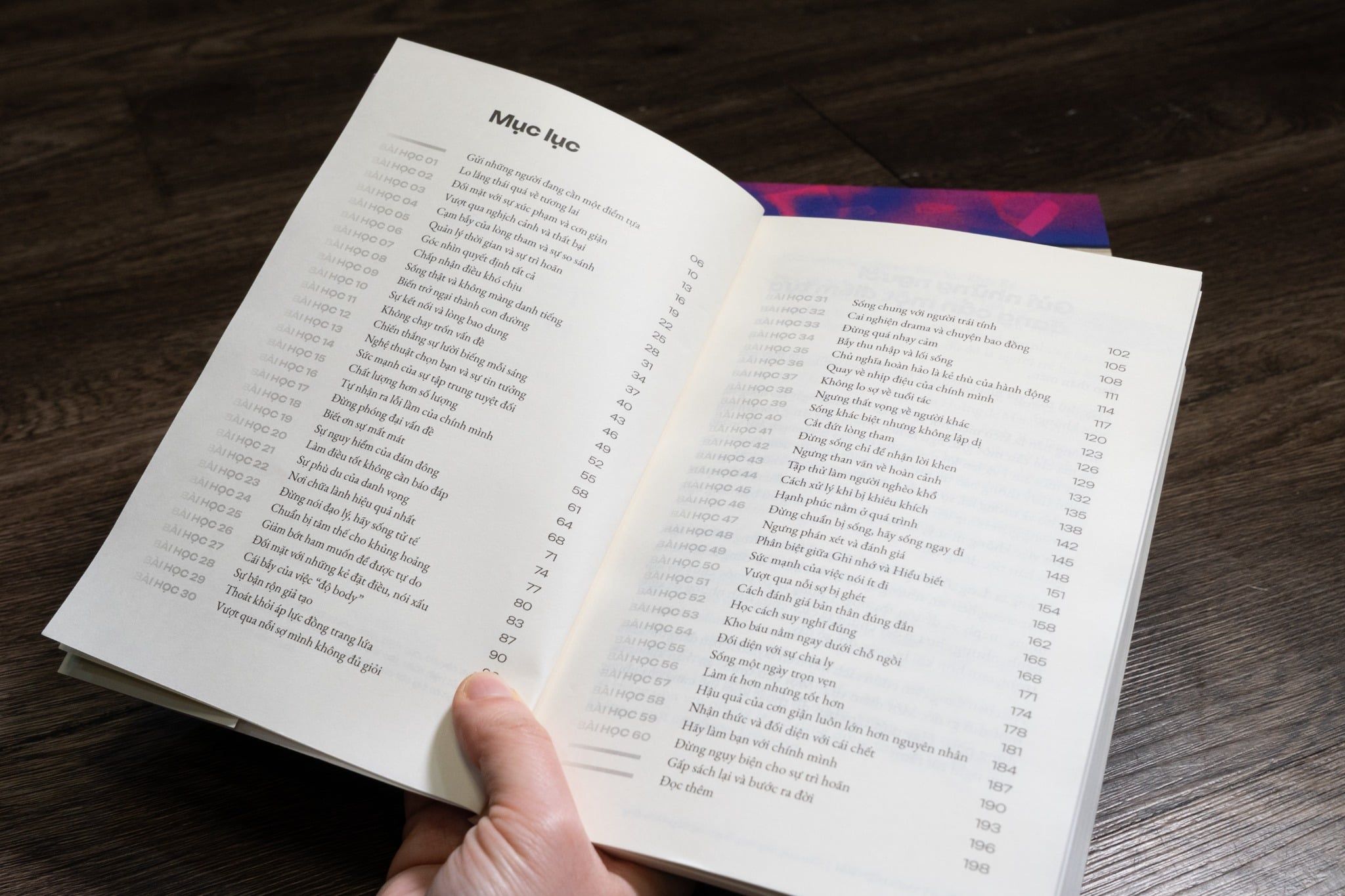  Combo Sách Suy Tưởng (Bản dịch từ Andy Lương) - tác giả Marcus Aurelius + Sách Khắc Kỷ Thời Hiện Đại - Cẩm Nang Sống Vững Vàng Trong Thế Giới Biến Động 