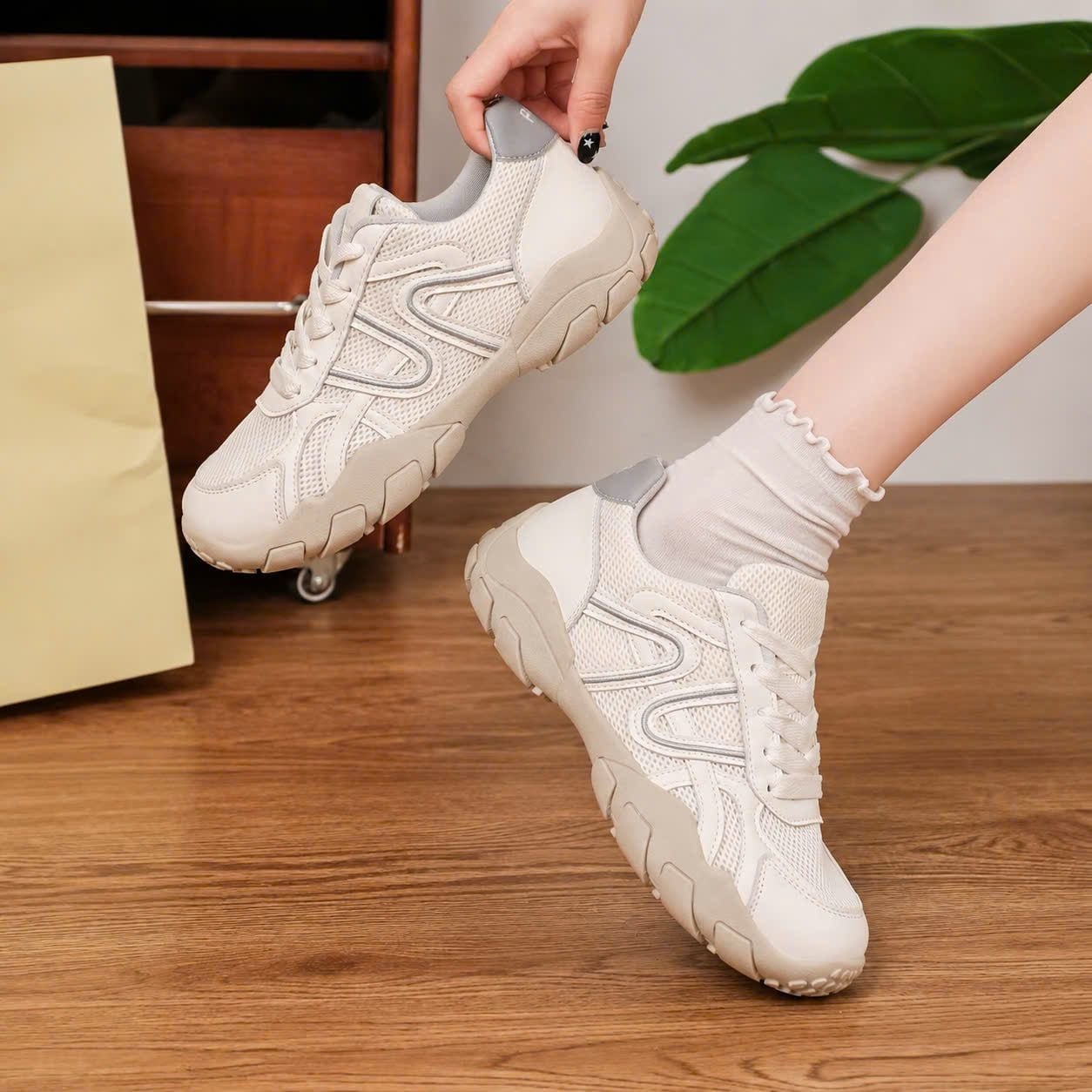  Giày Sneaker Nữ Cao Cấp 3 Phân Cao Cấp 8811 