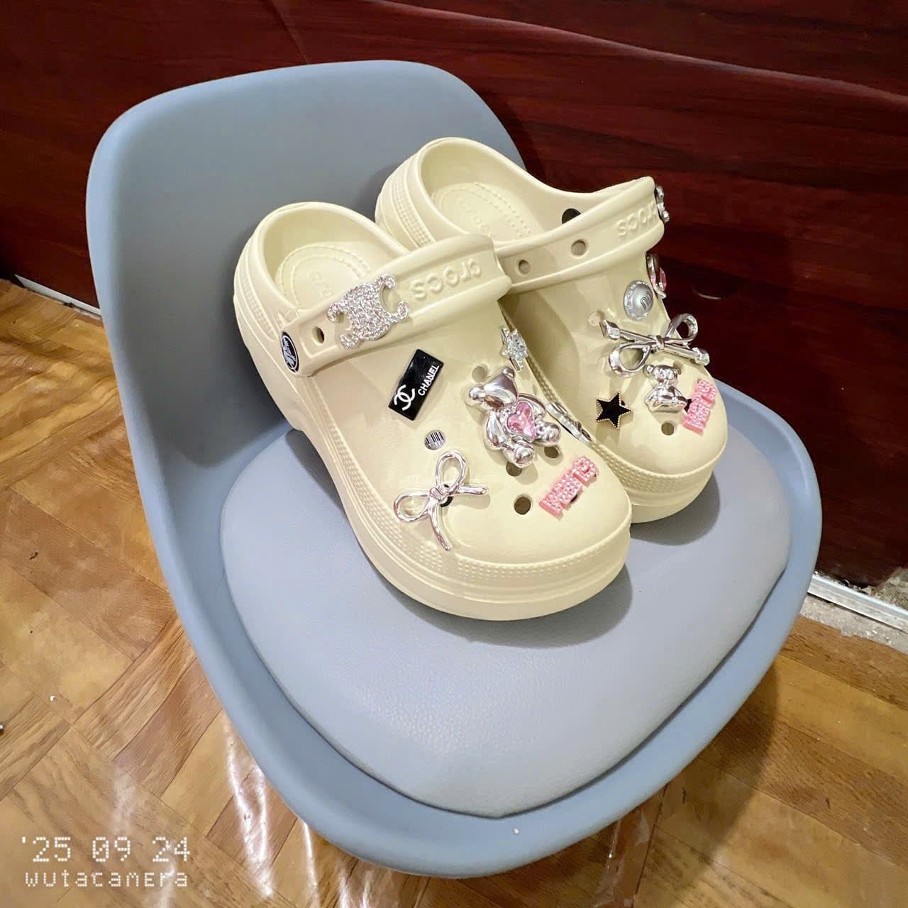  Dép Sục 7 Phân Mẫu Mới F20 (Tặng Kèm Charm ) 