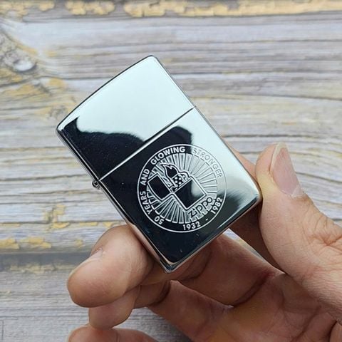 Zippo la mã VIII năm 1992 chủ đề  kỷ niệm 50 năm thành lập công ty 1932-1982 zippo 50th anniversary