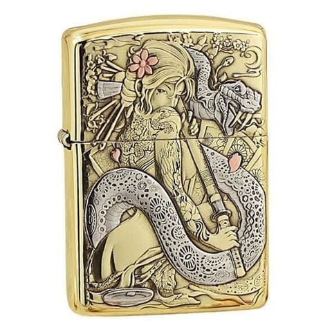 Zippo xuất Nhật Bản khắc 3D hình cô gái Nhật và con rắn