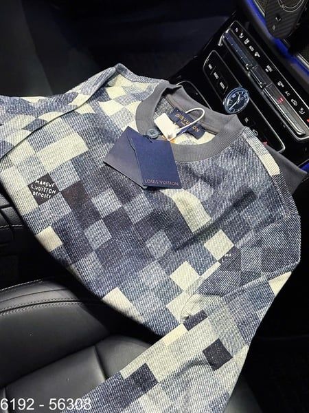  Áo Len SC LV Kẻ Caro 