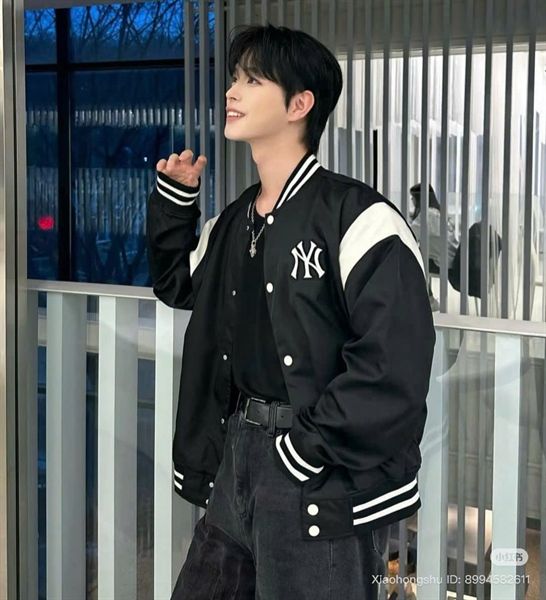  AK Bomber Gió SC MLB Phối Vai 