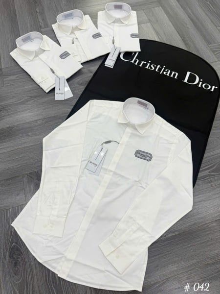  SM DT SC Dior Logo Ngực 26 