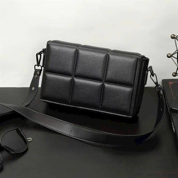  HĐ Túi Đeo Chéo QC 2041 Ô Vuông Nổi 