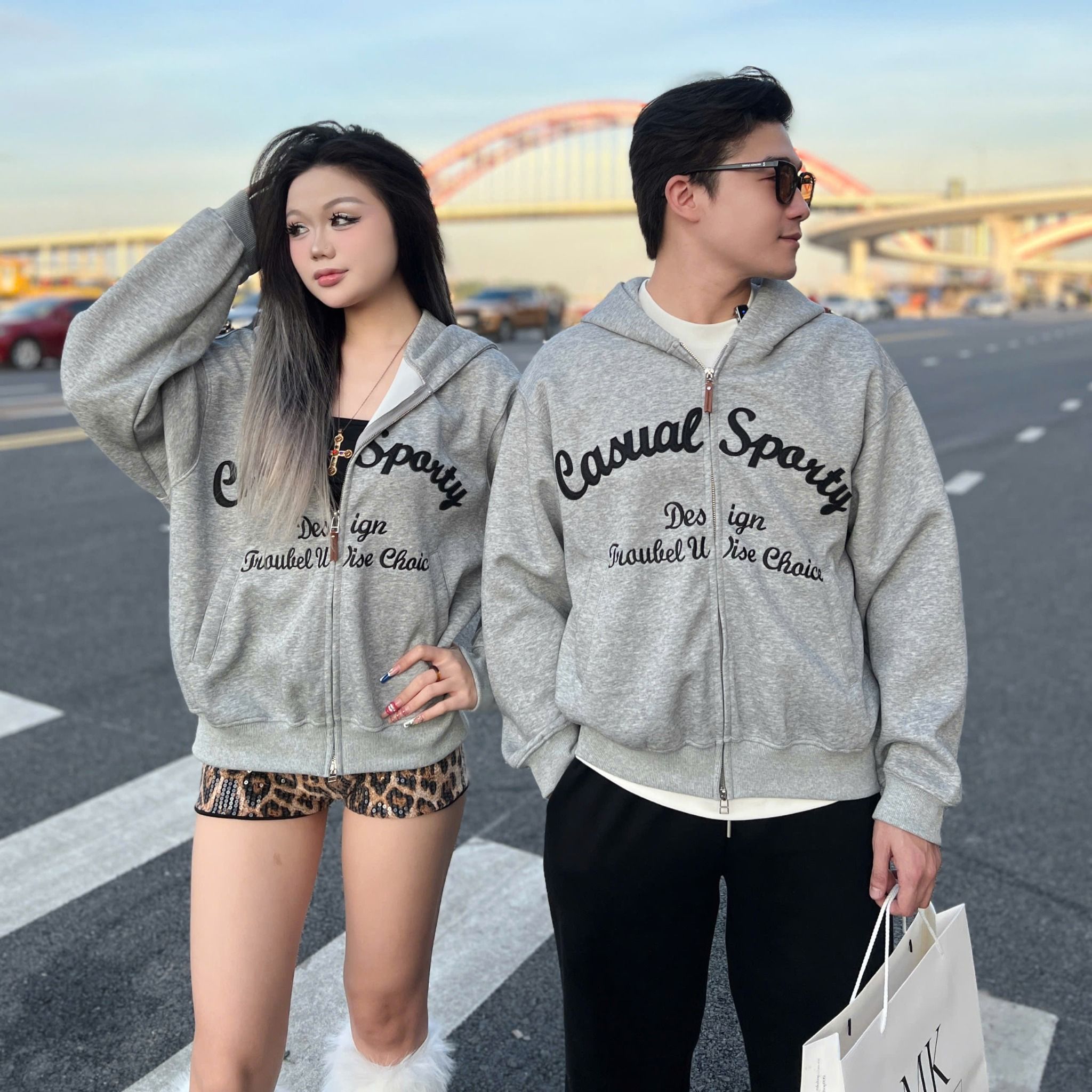  [ẢNH THẬT] Áo Khoác Nỉ Nam Nữ Có Mũ Thêu Chữ 3380 