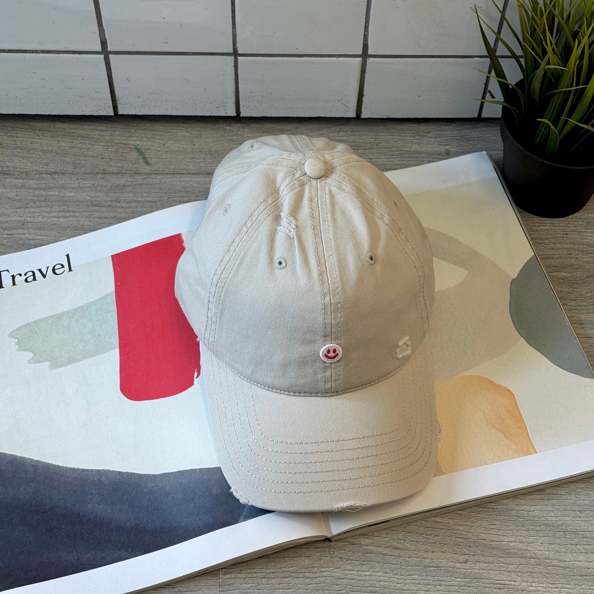  CAP EMOJI CREAM 