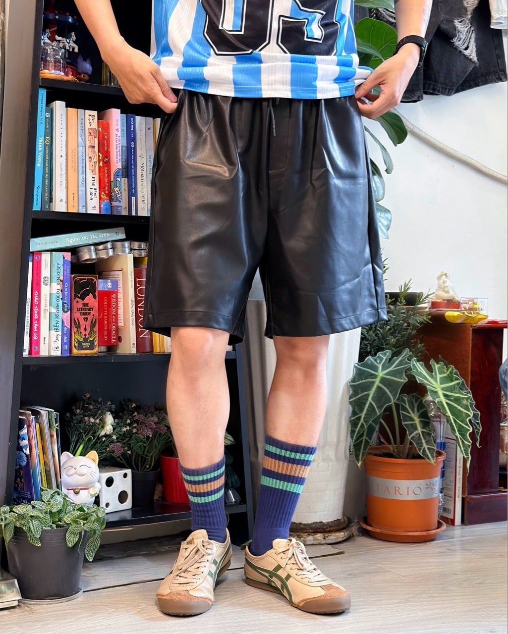  QUẦN SHORT DA 2639 ĐEN 