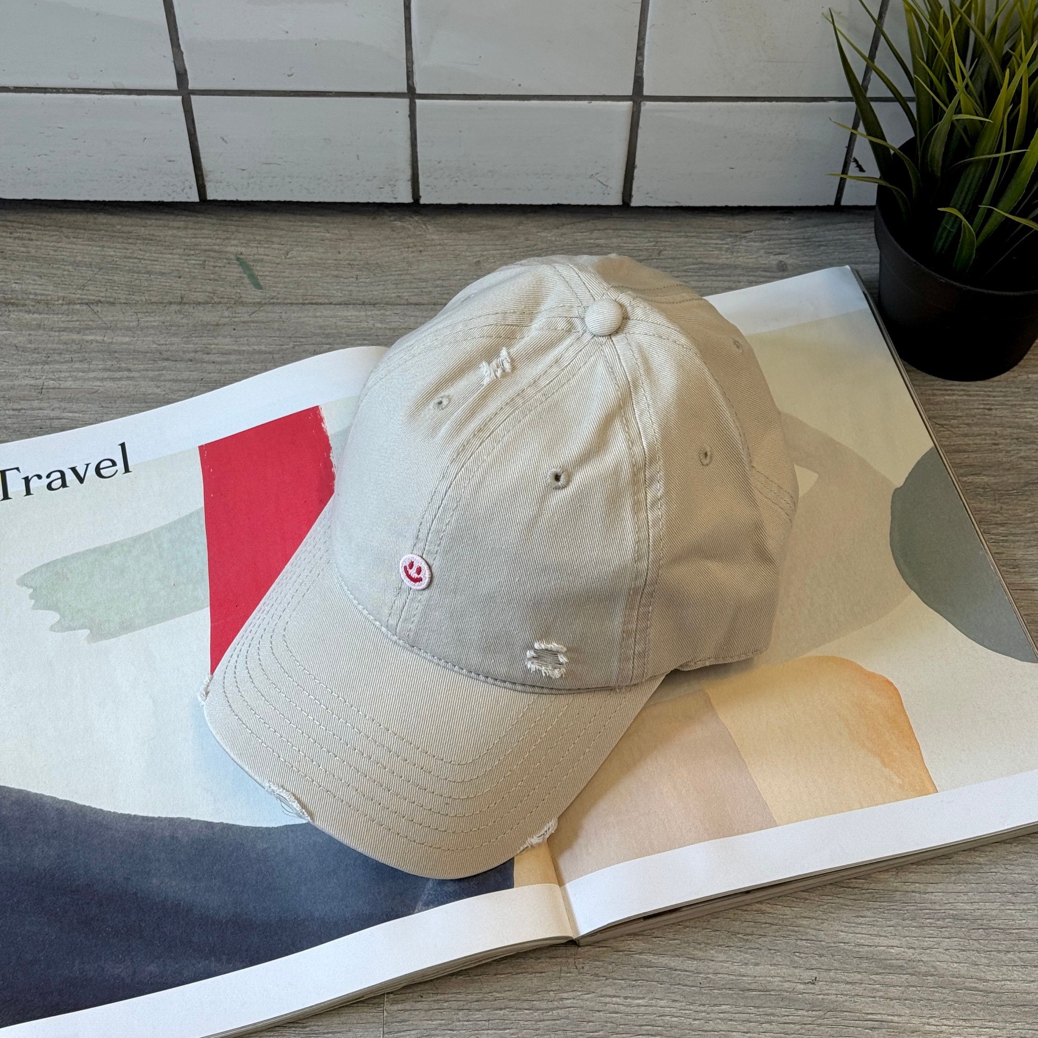  CAP EMOJI CREAM 