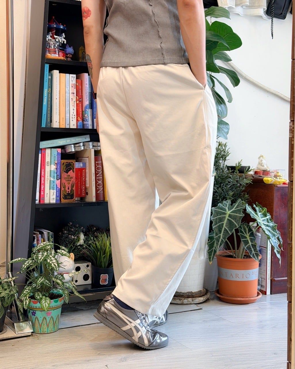  QUẦN 8208 TRẮNG XÁM 
