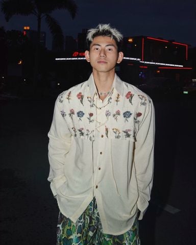  SHIRT 2572 WHITE FLORAL PATTERN 