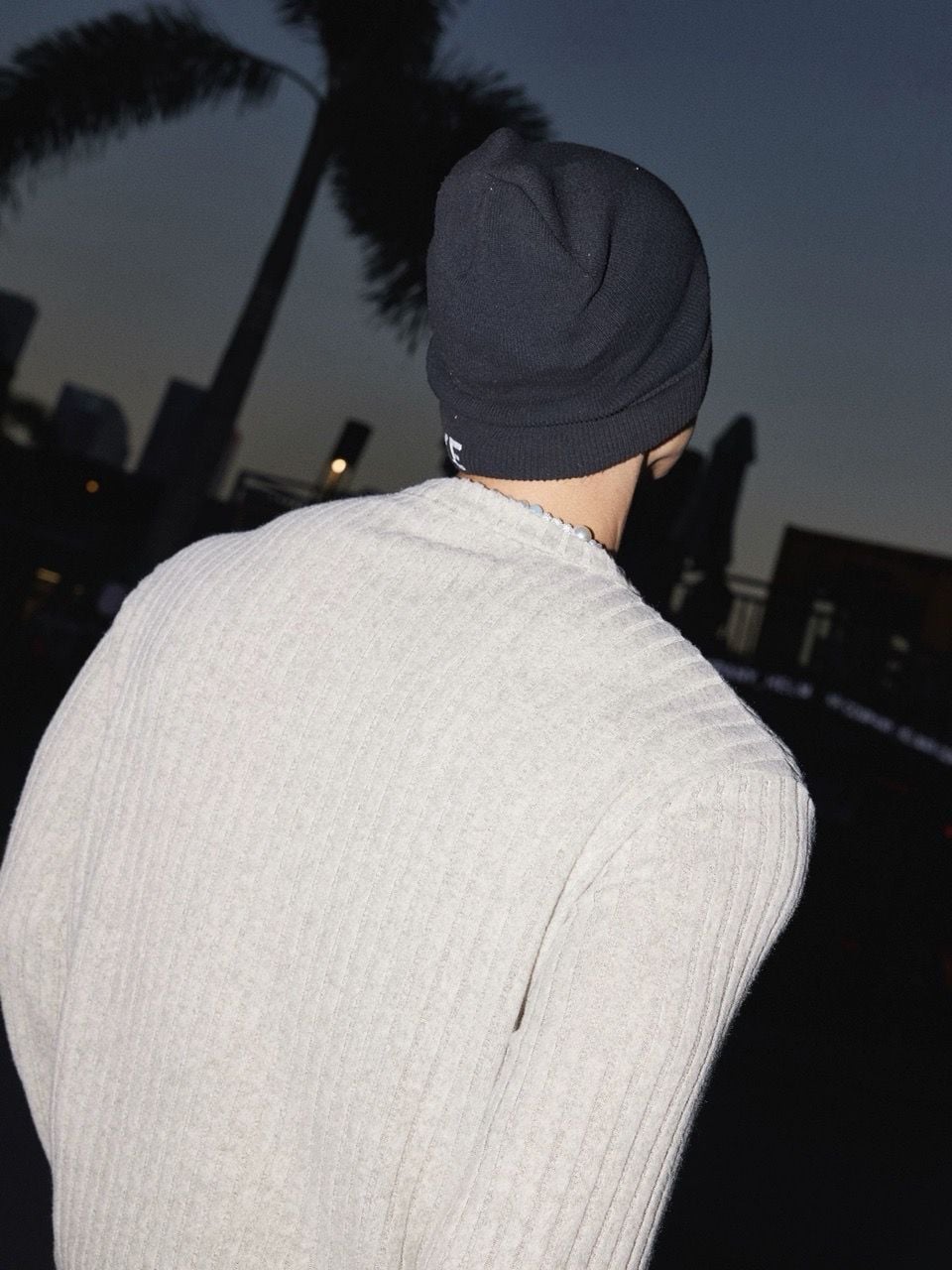  ÁO DỆT KIM TAY DÀI 7036 NÂU NHẠT 