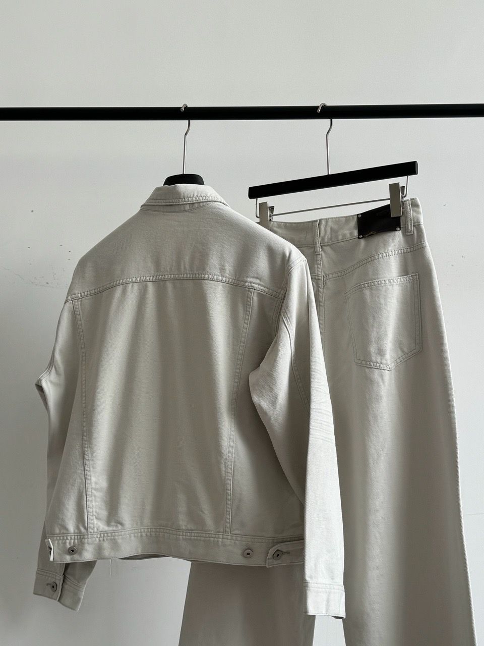  ÁO KHOÁC JEAN 9256-1 TRẮNG XÁM 