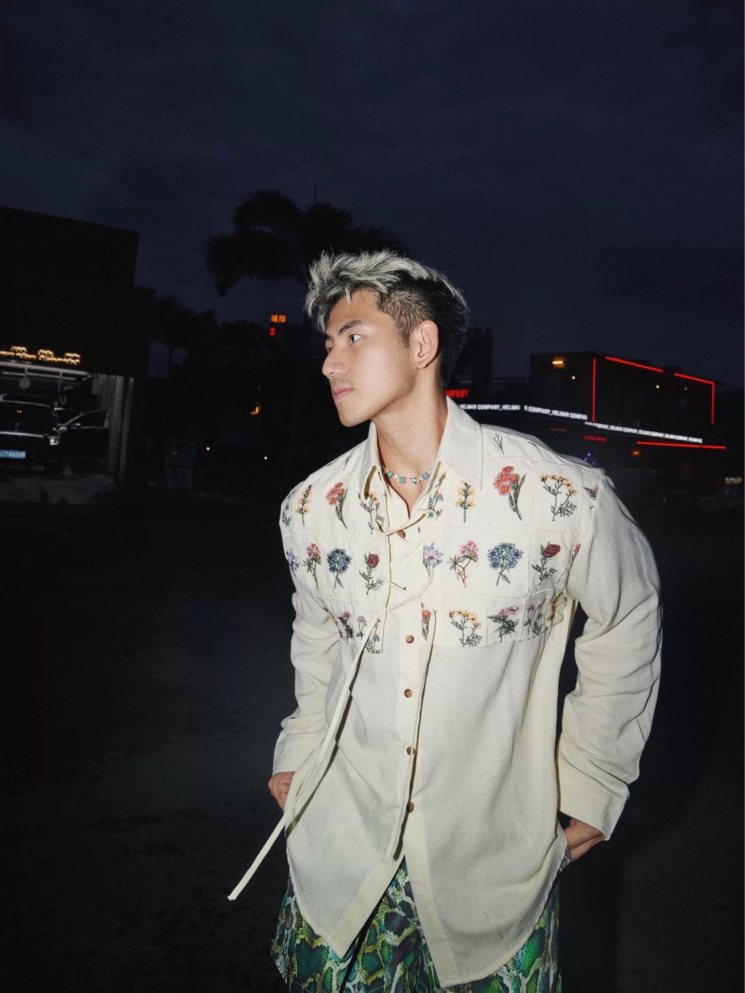  SHIRT 2572 WHITE FLORAL PATTERN 