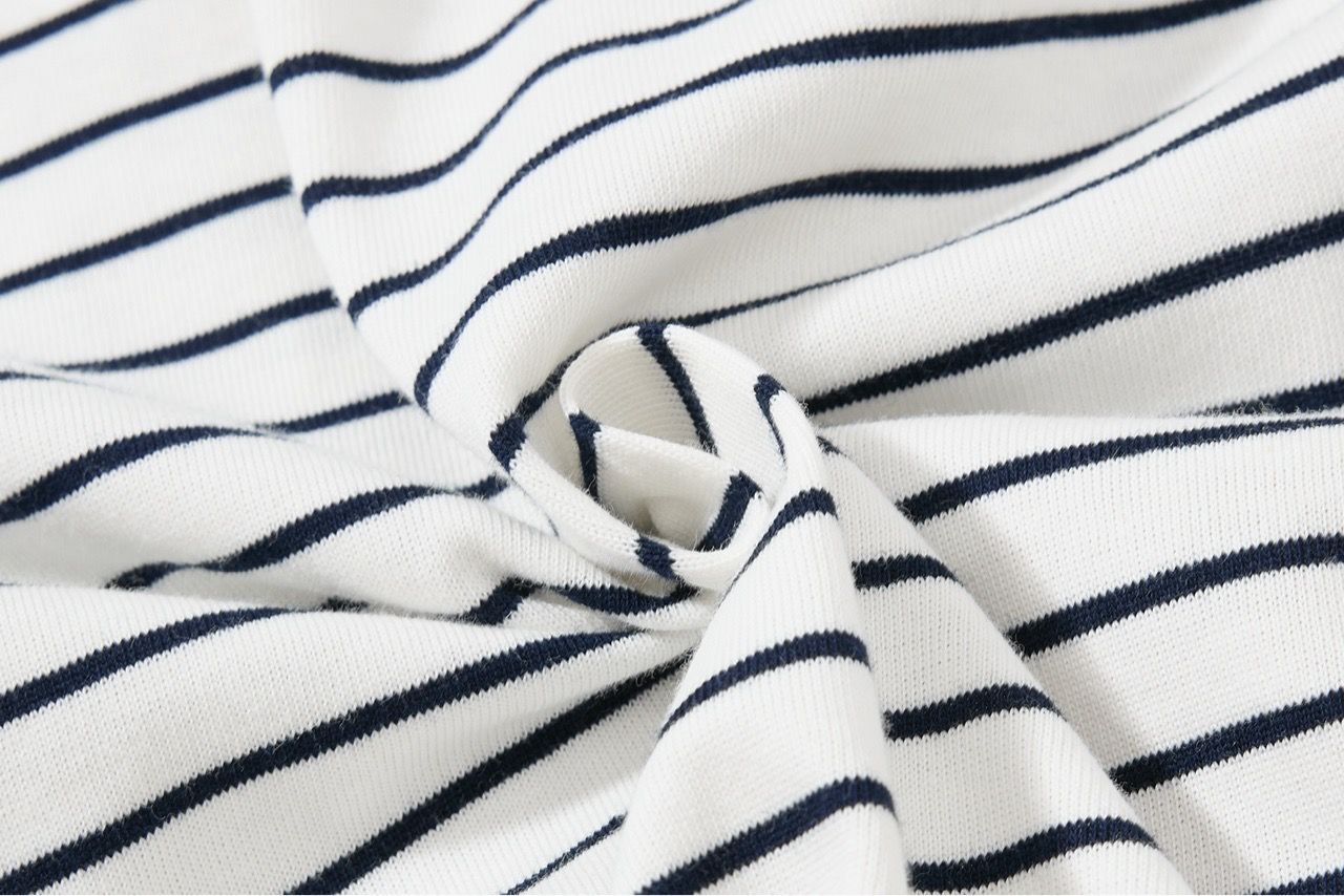  ÁO SWEATSHIRT 806 TRẮNG 