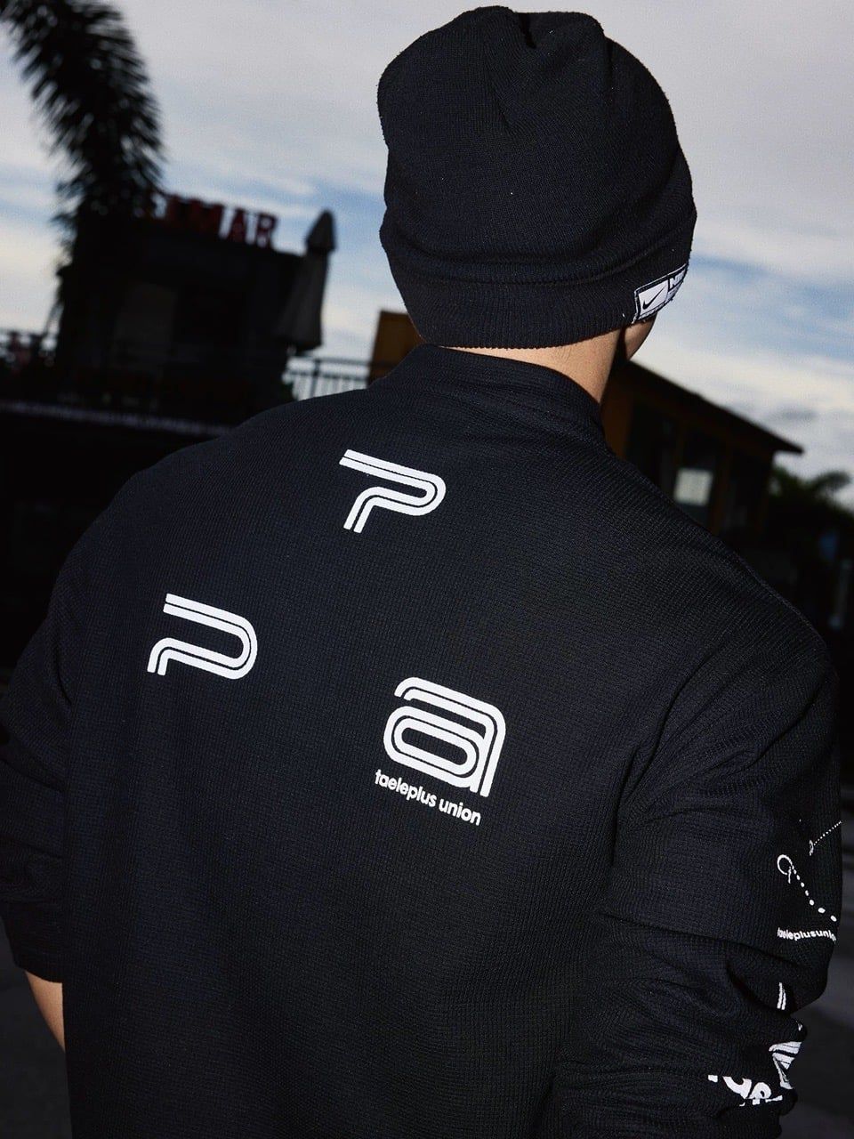  ÁO SWEATSHIRT 643 ĐEN 