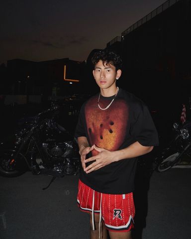  ÁO T-SHIRT 216 ĐEN 