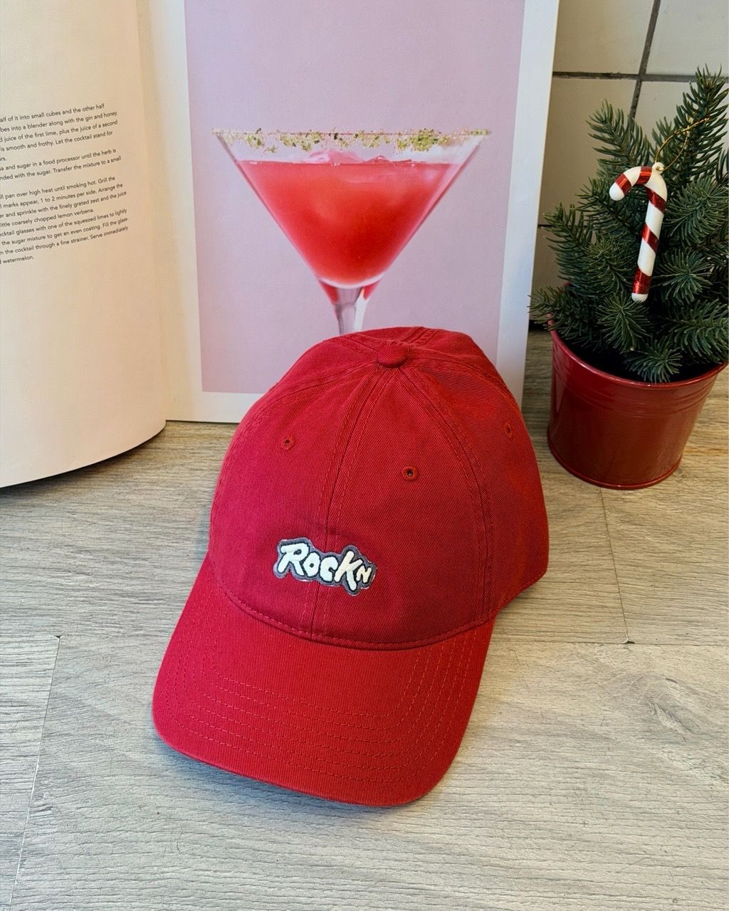  CAP ROCKN RED 