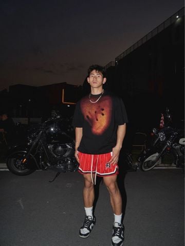  ÁO T-SHIRT 216 ĐEN 
