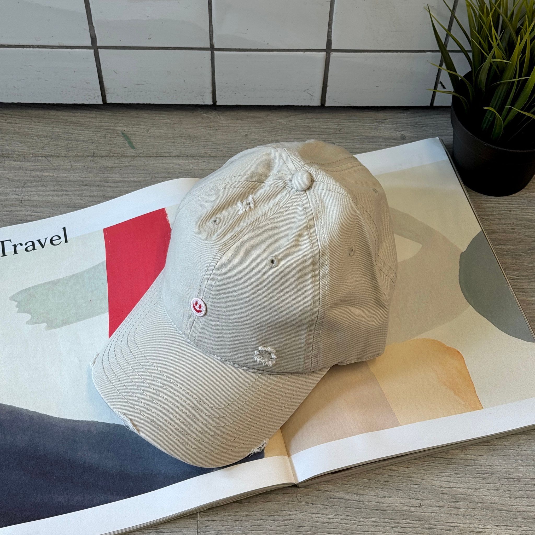 CAP EMOJI CREAM 