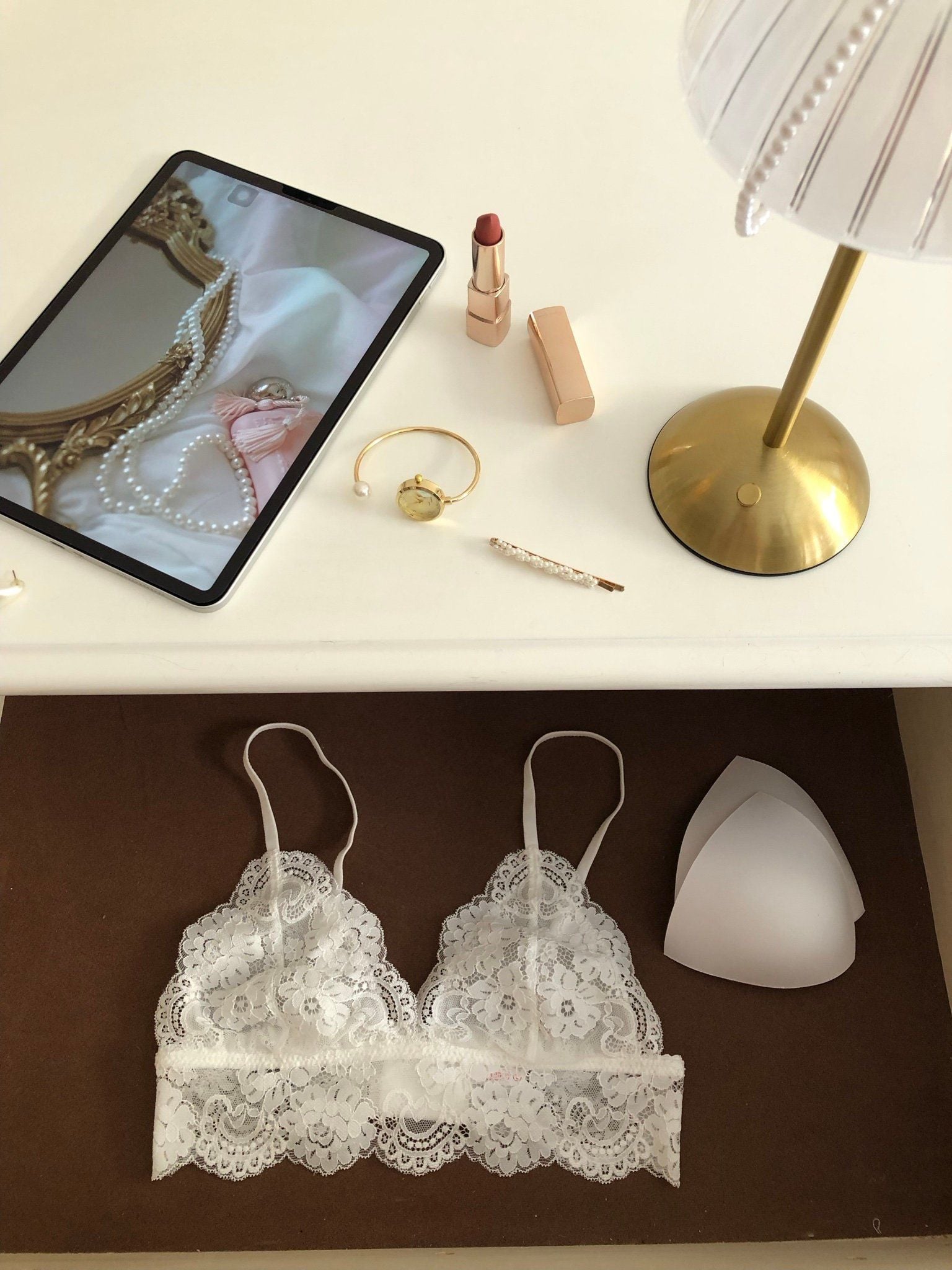 Áo Chân Ren Hoa Hồng Trắng