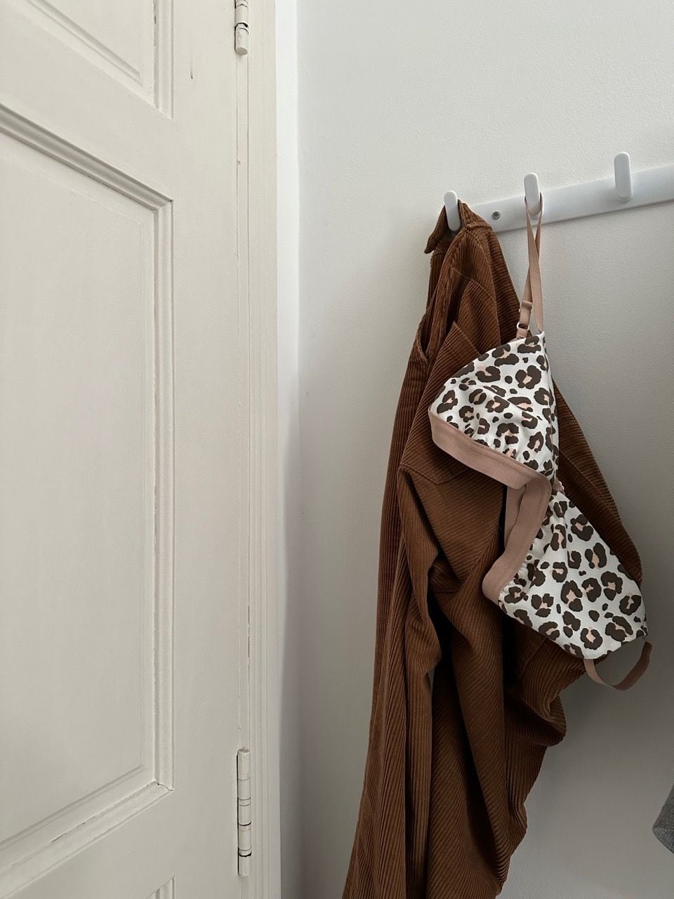 Áo KBG Chui Choco Beo