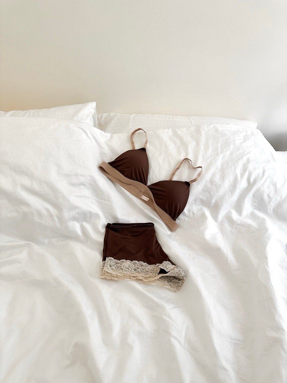 Quần Mini Short Viền Ren - Brownie