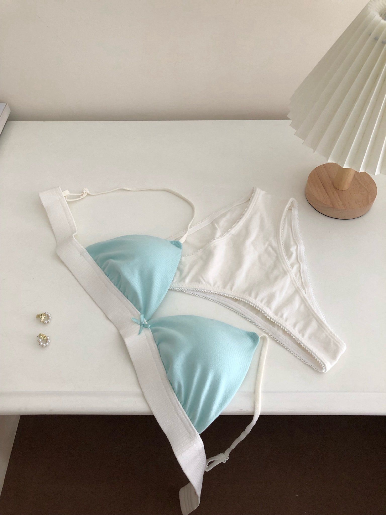 Áo Mint Latte khoá gài sau