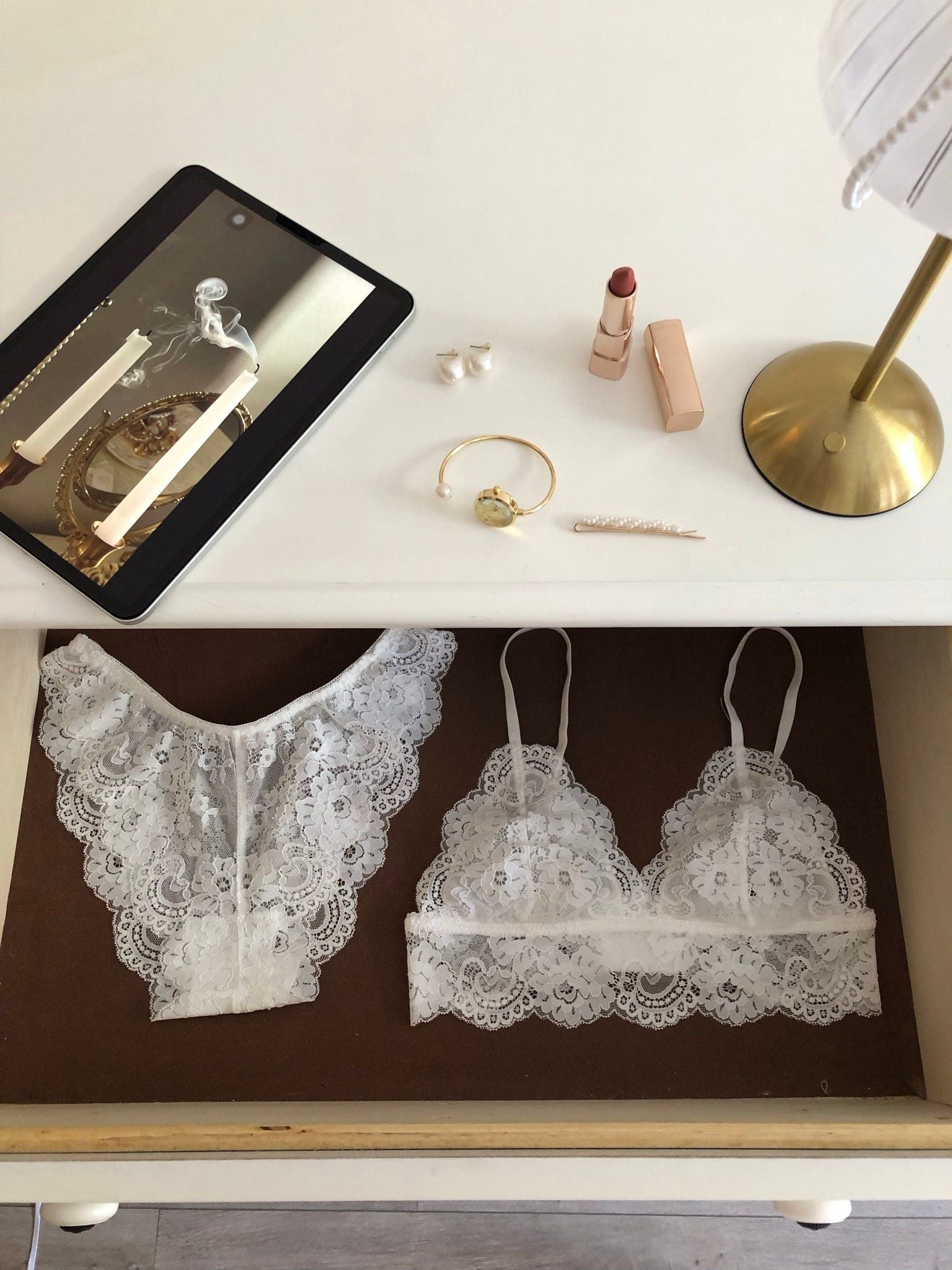 Quần ren Hoa Hồng Trắng