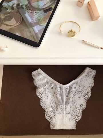  Quần ren Hoa Hồng Trắng 
