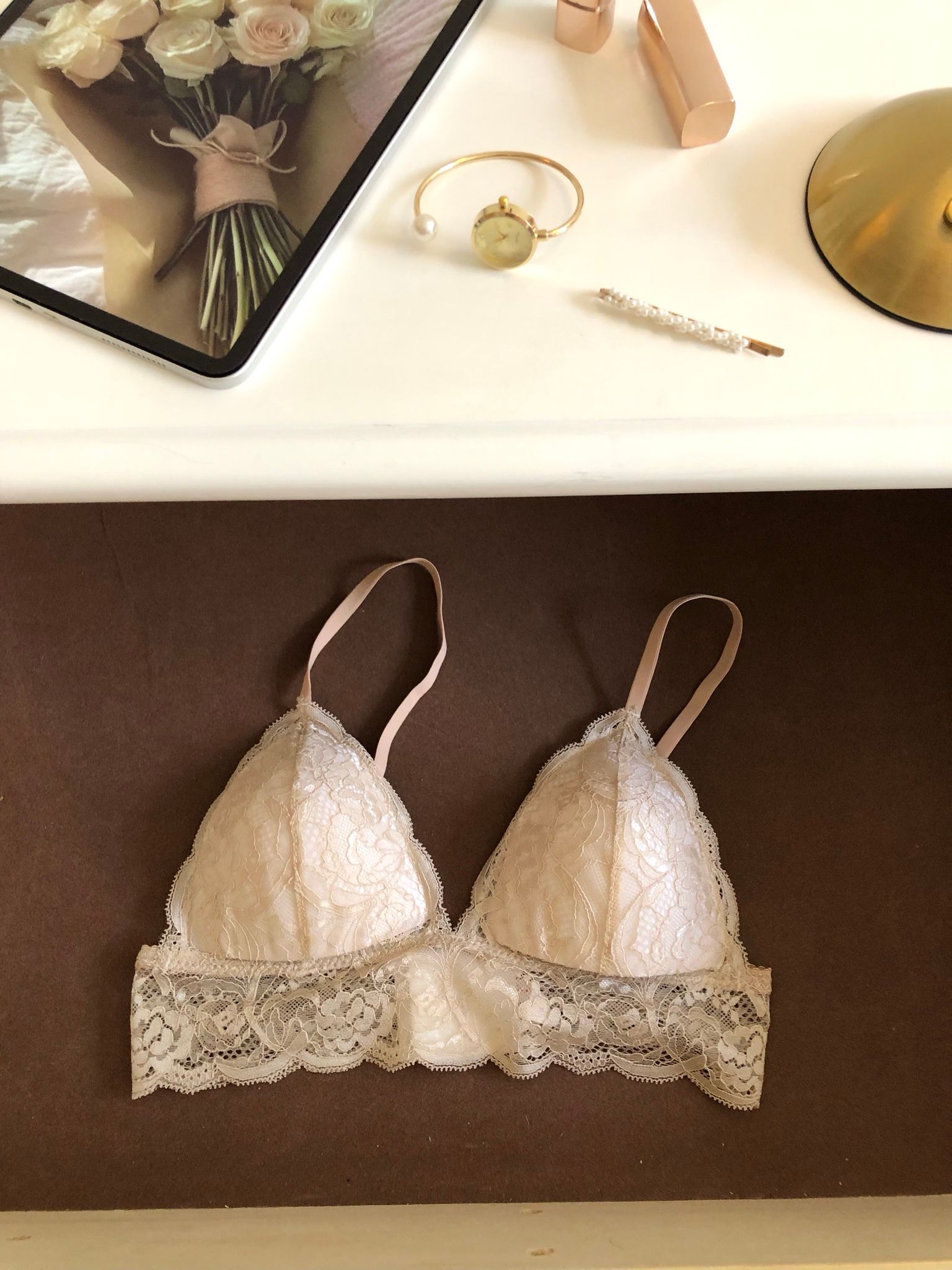 Áo Chân Ren Hoa Hồng Nude