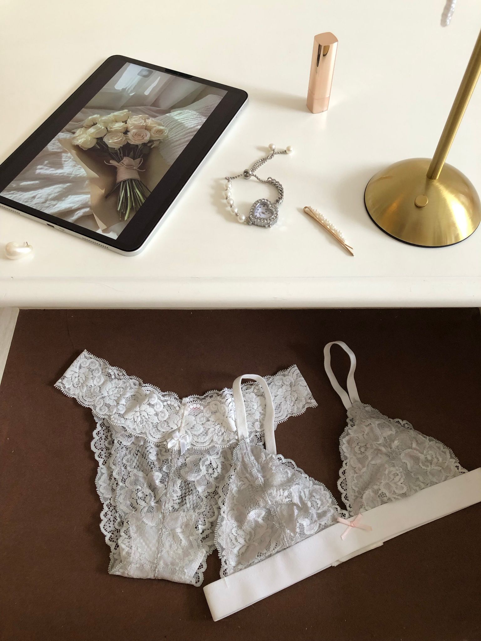 Áo Ren Hoa Xám Lưng Thun