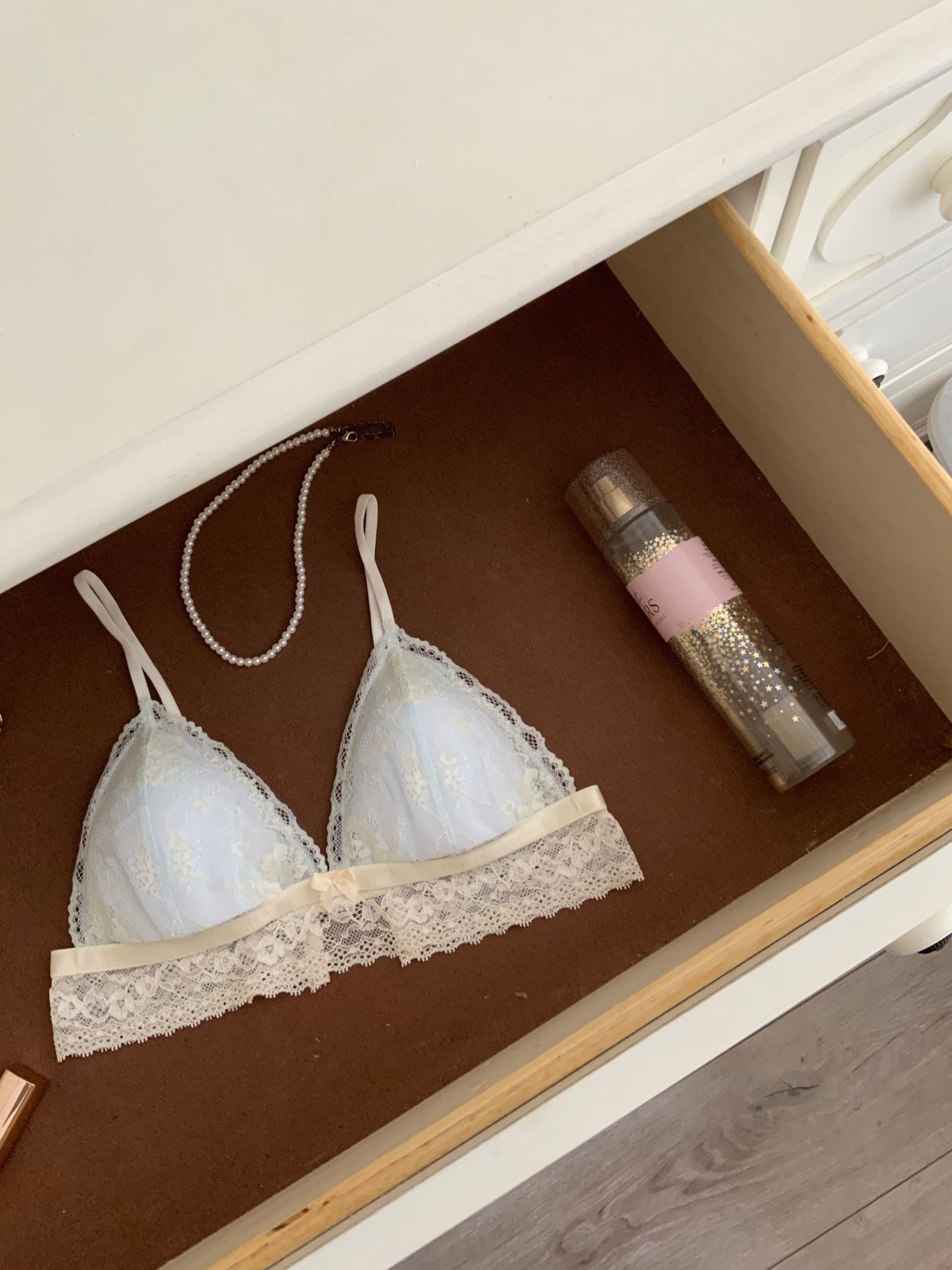 Áo Chân Ren Hoa Lưu Ly