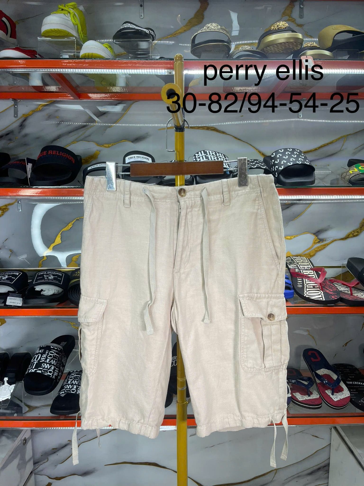Quần Short Perry Elis Trắng Kem - Like new - PRE2838