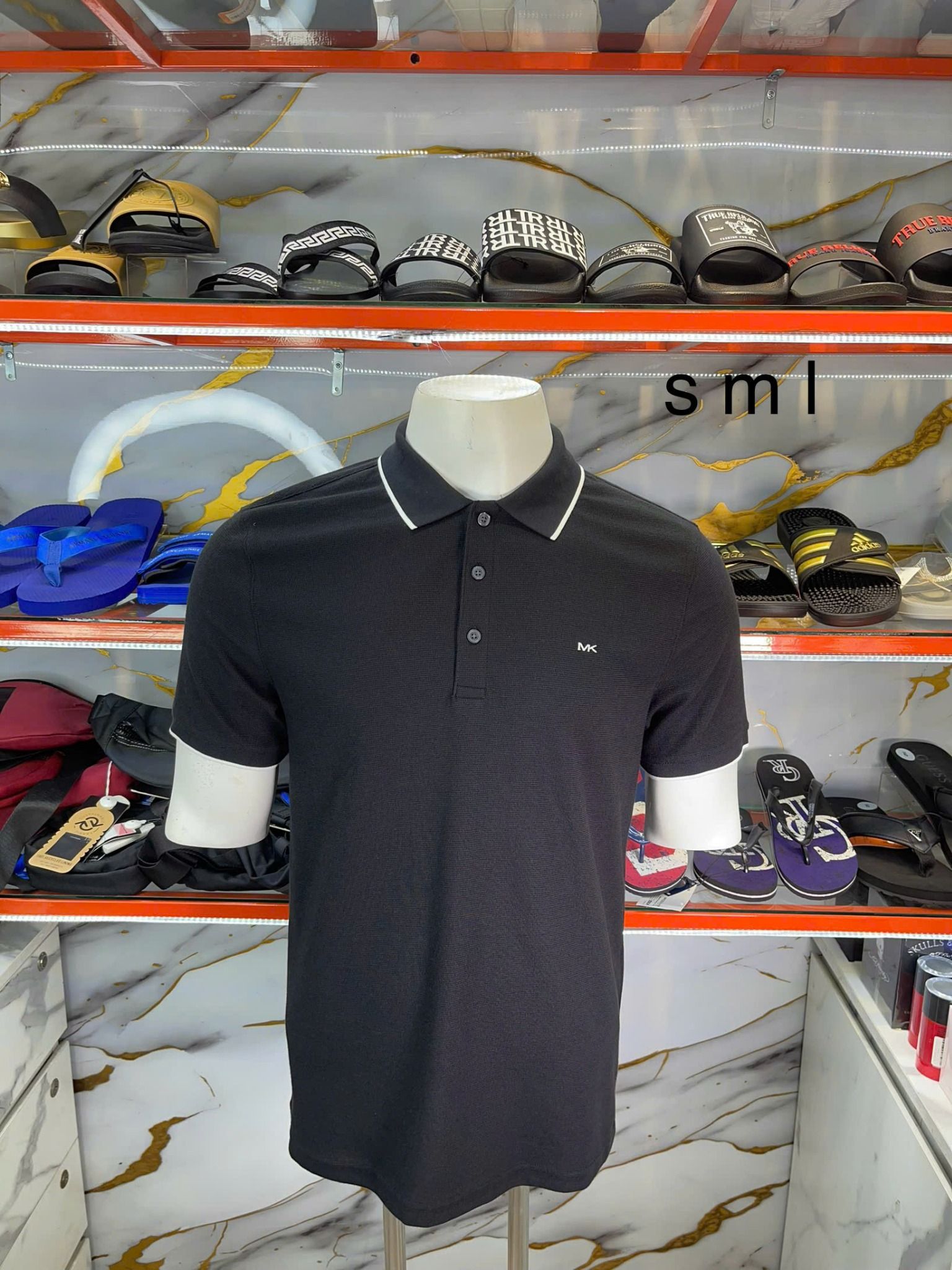 Áo Polo Michael Kors Đen Cổ Viền Trắng - New - KT451YXDTA - TC01