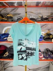 Áo Thun Nữ Cổ Tim DKNY Xanh Bạc Hà Hình Đen - New - KCMUK829