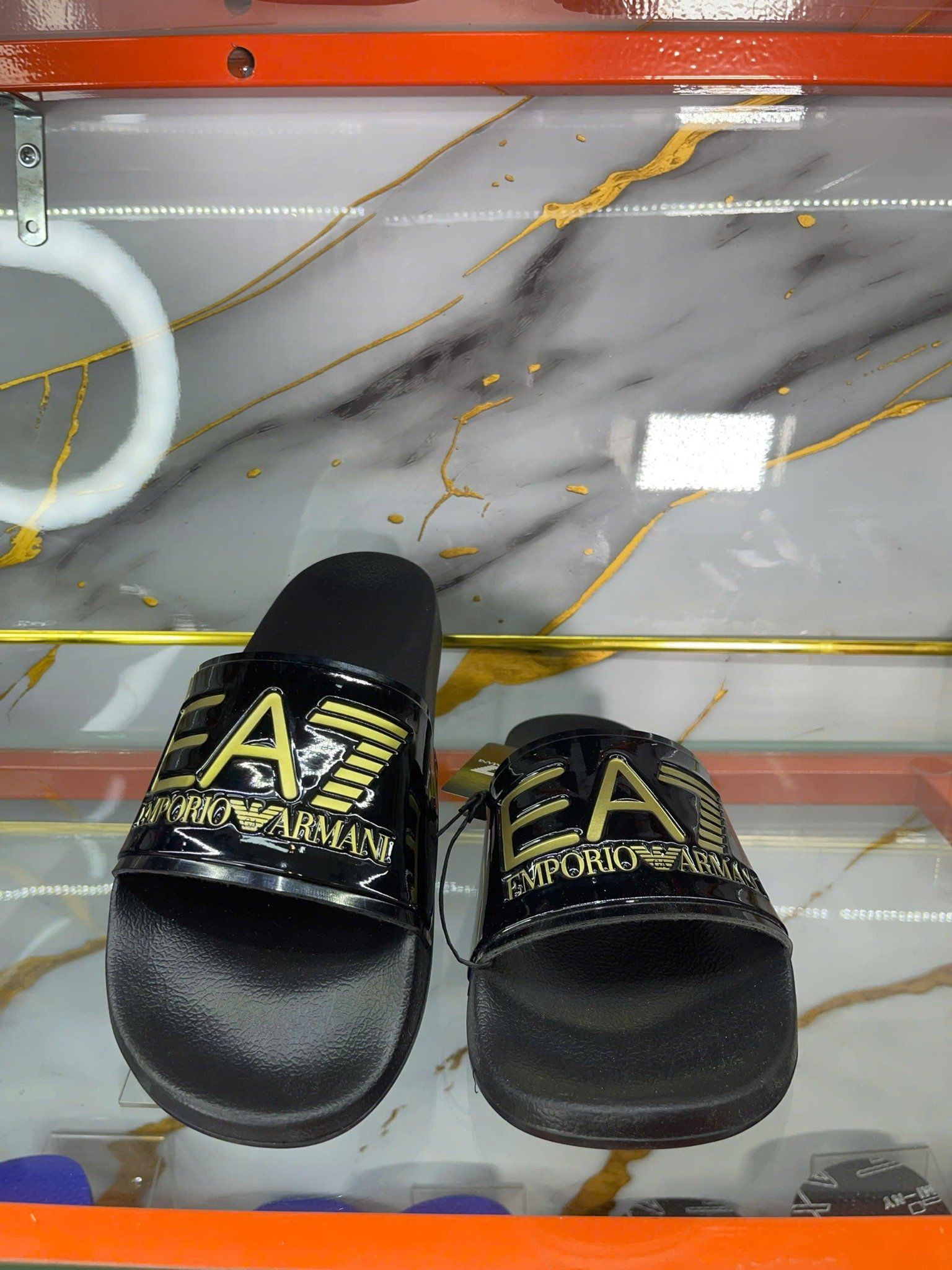 Dép EA7 Emporio Armani Đen Bóng Chữ Vàng - New - AF15118 PC001