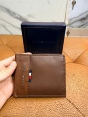 Ví Ngang Tommy Hilfiger Nâu Đất In Chữ Bạc - New - 31HP220139