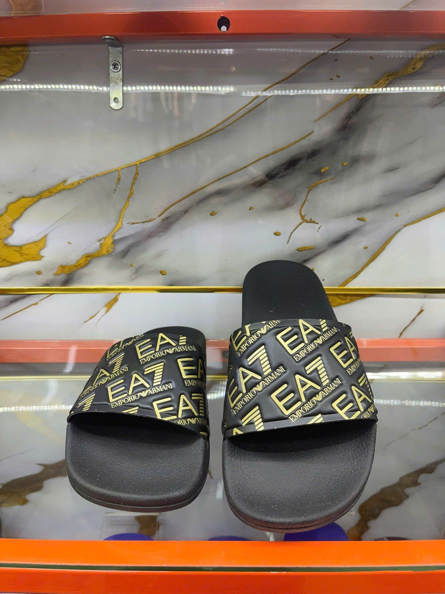 Dép EA7 Emporio Armani Đen Chữ Vàng - New - AF15118 MC237