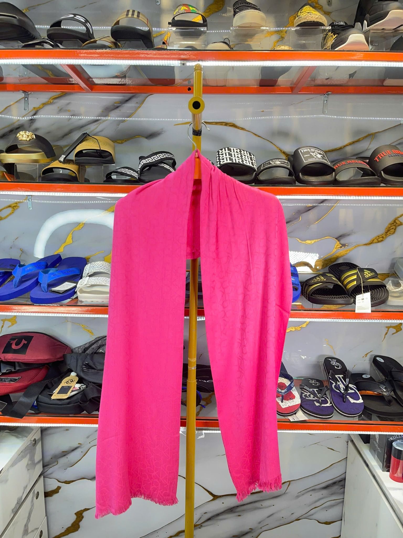 Khăn Choàng Cổ CK Calvin Klein Nhiều Màu - New - A2WS1131