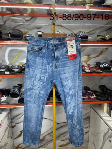 Quần Dài Jeans Diesel Xanh Chữ Đen In Hoa Chìm - Like new - DES28378
