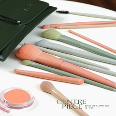 Bộ Cọ Trang Điểm 12 Cây Vacosi Kèm Ví Xanh Rêu BC35 Centrepiece Brush Set
