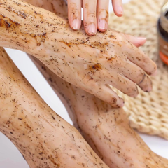 Tẩy Tế Bào Chết Body Quế Hồi & Cà Phê Bilena Cosm Beauty Body Scrub Coffee Cloves Cinnamon 380g